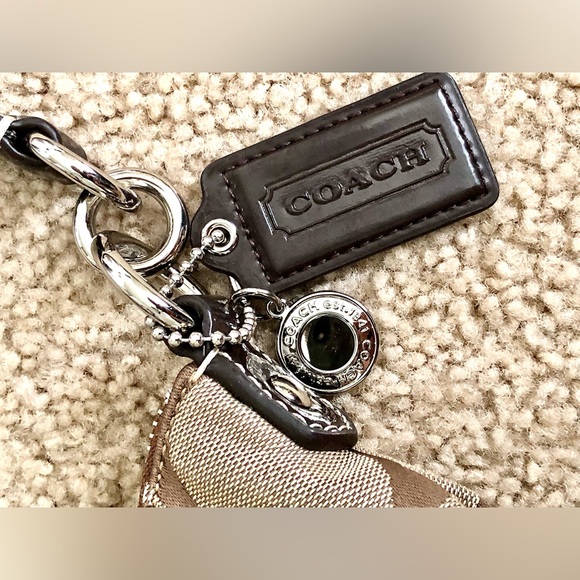 COACH Signature “C” Striped Demi Khaki/ Mahogany Shoulder bag. - Picture 4 of 10